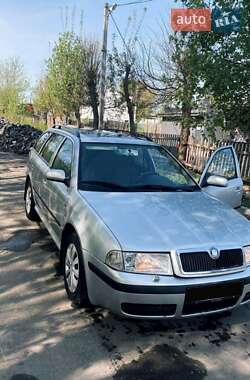 Універсал Skoda Octavia 2003 в Рокитному