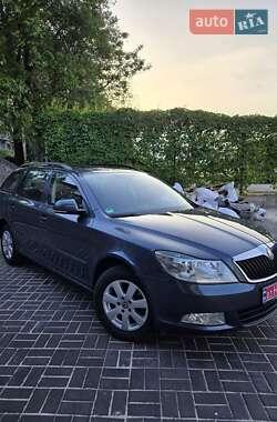 Универсал Skoda Octavia 2010 в Каменском
