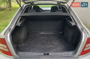 Лифтбек Skoda Octavia 2004 в 