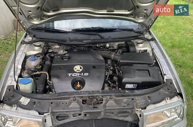 Лифтбек Skoda Octavia 2004 в 