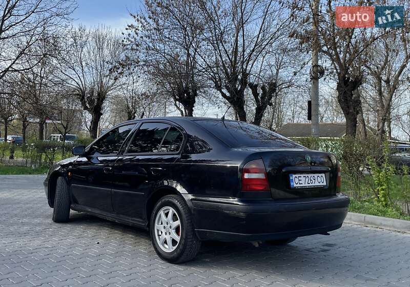Лифтбек Skoda Octavia 1999 в Черновцах