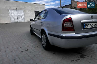 Лифтбек Skoda Octavia 2005 в 