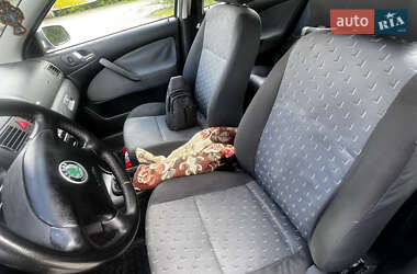 Лифтбек Skoda Octavia 2005 в 