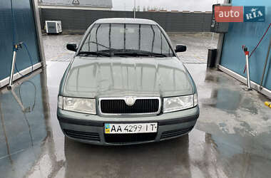 Лифтбек Skoda Octavia 2003 в 