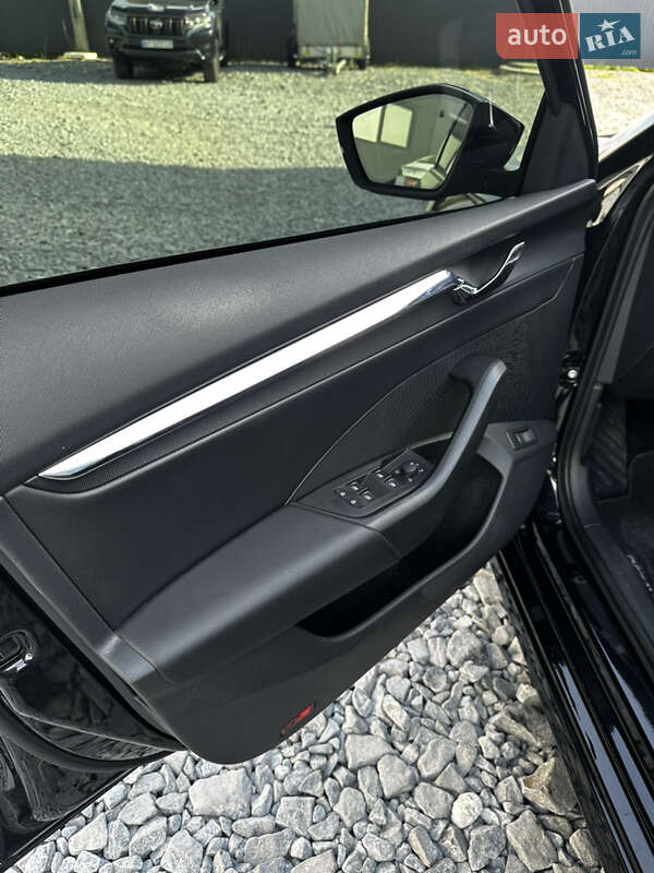 Универсал Skoda Octavia 2021 в Львове
