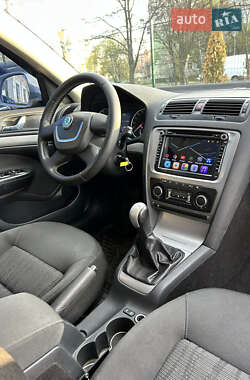 Универсал Skoda Octavia 2010 в 