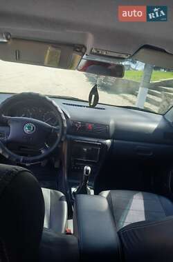 Ліфтбек Skoda Octavia 2005 в 