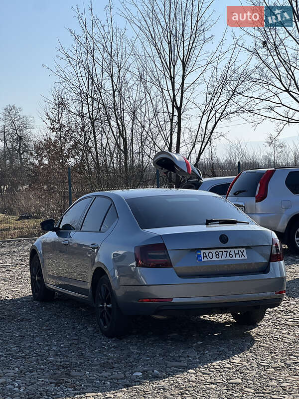 Лифтбек Skoda Octavia 2013 в Хусте