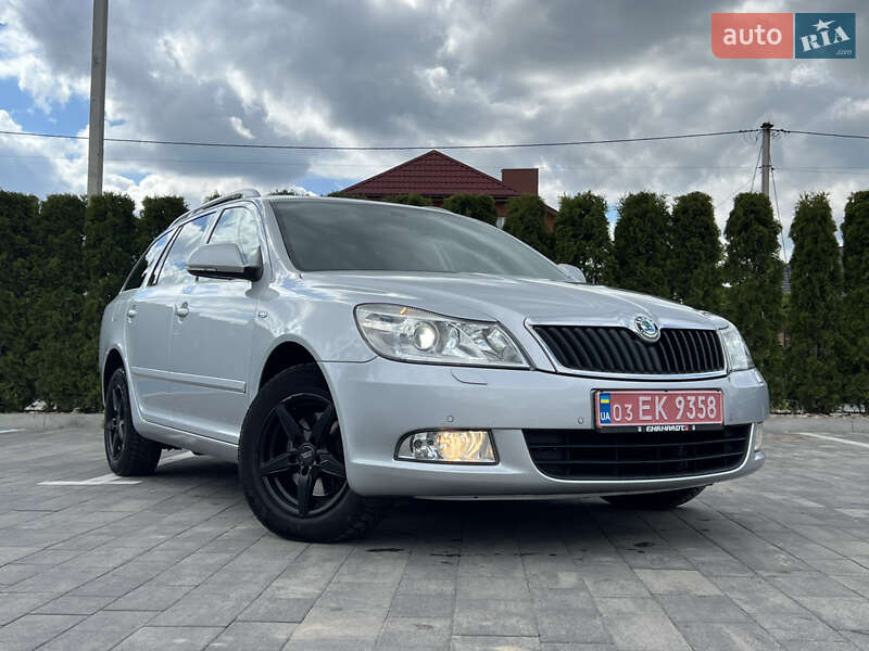 Універсал Skoda Octavia 2012 в 
