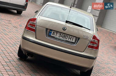 Лифтбек Skoda Octavia 2005 в 