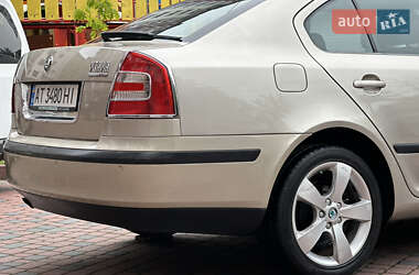 Лифтбек Skoda Octavia 2005 в 