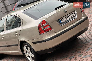 Лифтбек Skoda Octavia 2005 в 