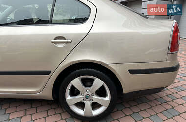 Лифтбек Skoda Octavia 2005 в 