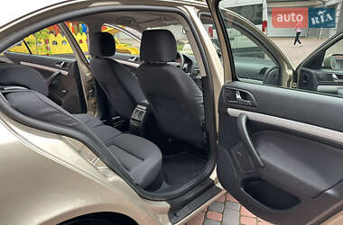 Лифтбек Skoda Octavia 2005 в 