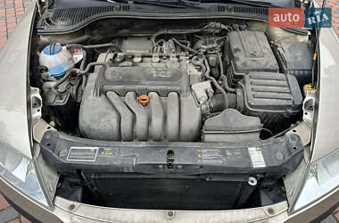 Лифтбек Skoda Octavia 2005 в 