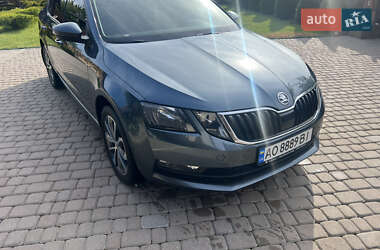 Ліфтбек Skoda Octavia 2018 в 