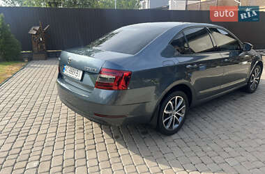 Ліфтбек Skoda Octavia 2018 в 