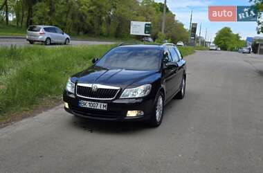 Универсал Skoda Octavia 2010 в Ровно