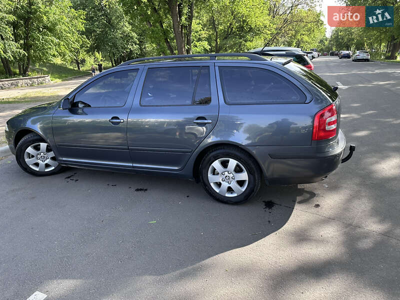 Універсал Skoda Octavia 2008 в Черкасах