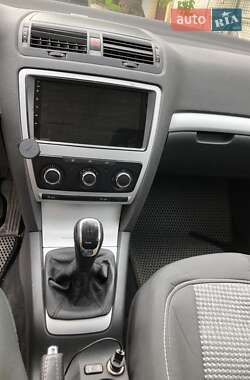 Лифтбек Skoda Octavia 2011 в 