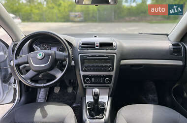 Лифтбек Skoda Octavia 2009 в 