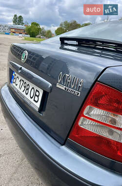 Лифтбек Skoda Octavia 2008 в 