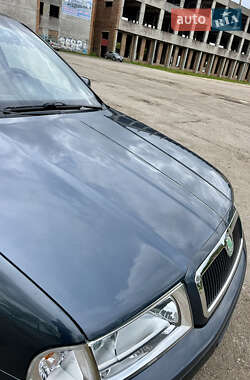 Лифтбек Skoda Octavia 2008 в 