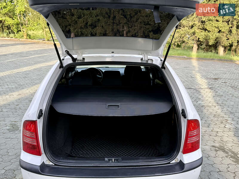 Універсал Skoda Octavia 2010 в Дубні