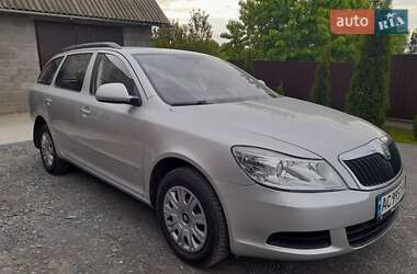 Универсал Skoda Octavia 2009 в Ровно