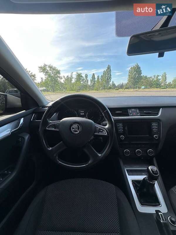 Лифтбек Skoda Octavia 2014 в Каменском