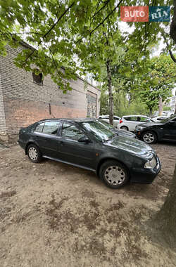 Лифтбек Skoda Octavia 1998 в Львове