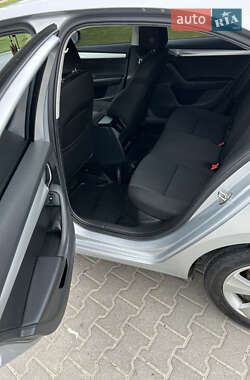 Лифтбек Skoda Octavia 2015 в 