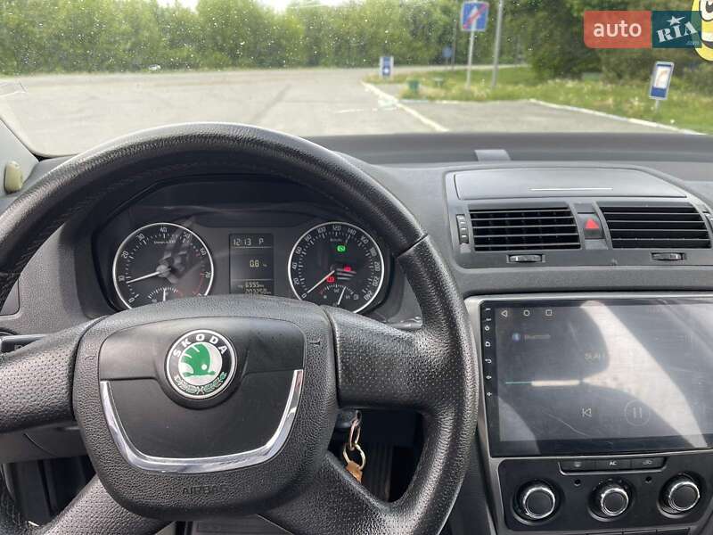 Лифтбек Skoda Octavia 2010 в Чернигове