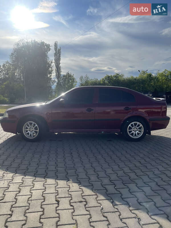 Лифтбек Skoda Octavia 1998 в Ужгороде
