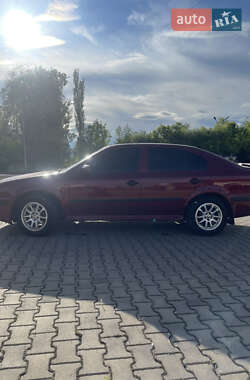 Лифтбек Skoda Octavia 1998 в 