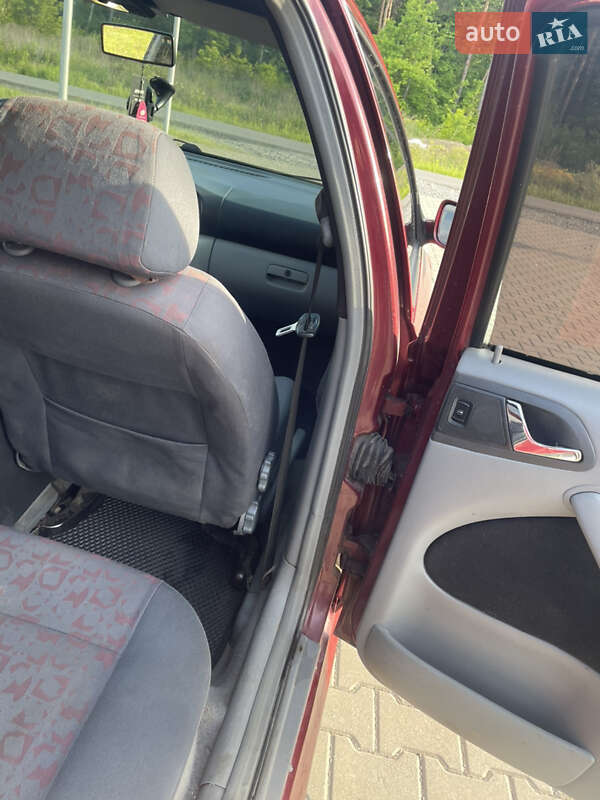 Лифтбек Skoda Octavia 1998 в Ужгороде