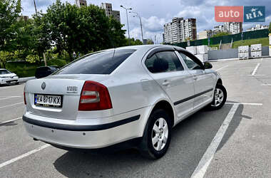 Лифтбек Skoda Octavia 2006 в 