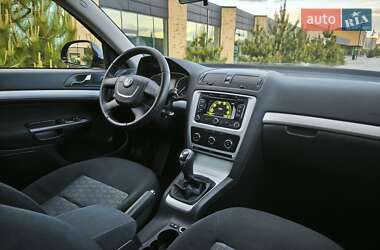 Універсал Skoda Octavia 2012 в 