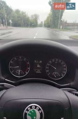 Лифтбек Skoda Octavia 2012 в 
