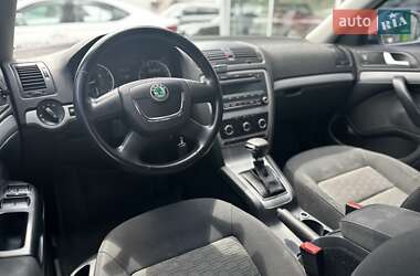 Лифтбек Skoda Octavia 2012 в 