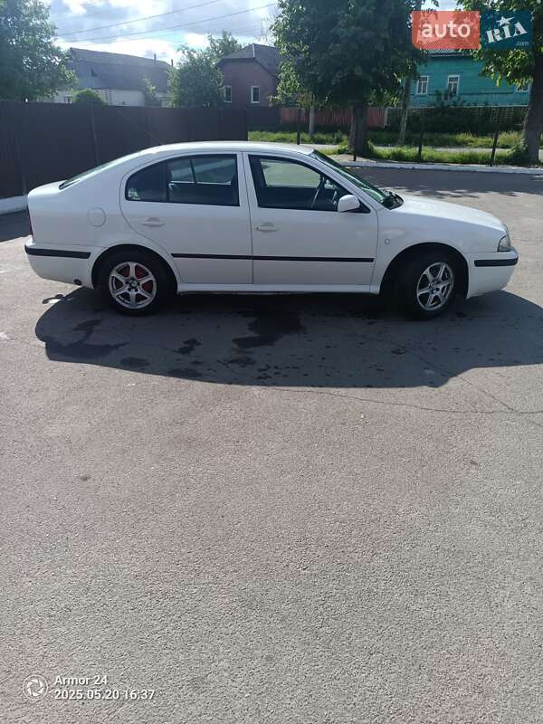 Лифтбек Skoda Octavia 2008 в Мене