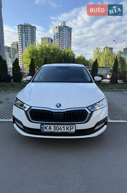 Лифтбек Skoda Octavia 2023 в 