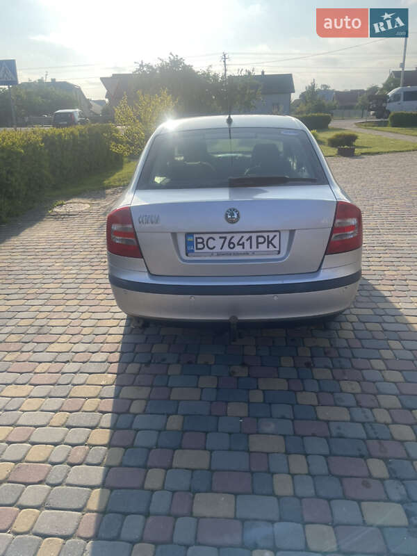 Лифтбек Skoda Octavia 2005 в Львове