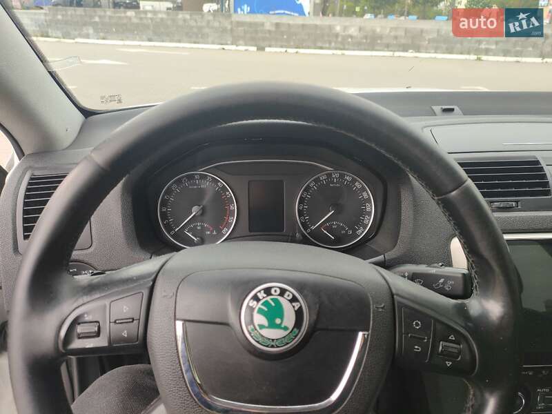 Ліфтбек Skoda Octavia 2010 в Сумах