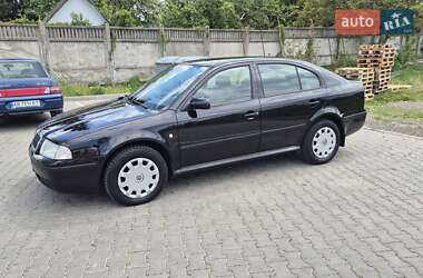Лифтбек Skoda Octavia 2004 в 