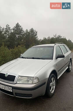 Универсал Skoda Octavia 2001 в Сарнах