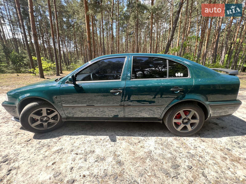 Ліфтбек Skoda Octavia 1998 в Ковелі