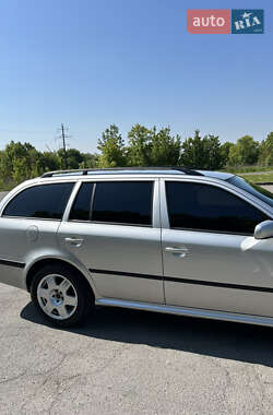Универсал Skoda Octavia 2002 в 