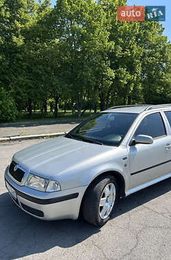 Универсал Skoda Octavia 2002 в 