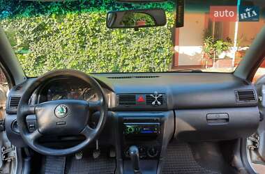 Лифтбек Skoda Octavia 2004 в 